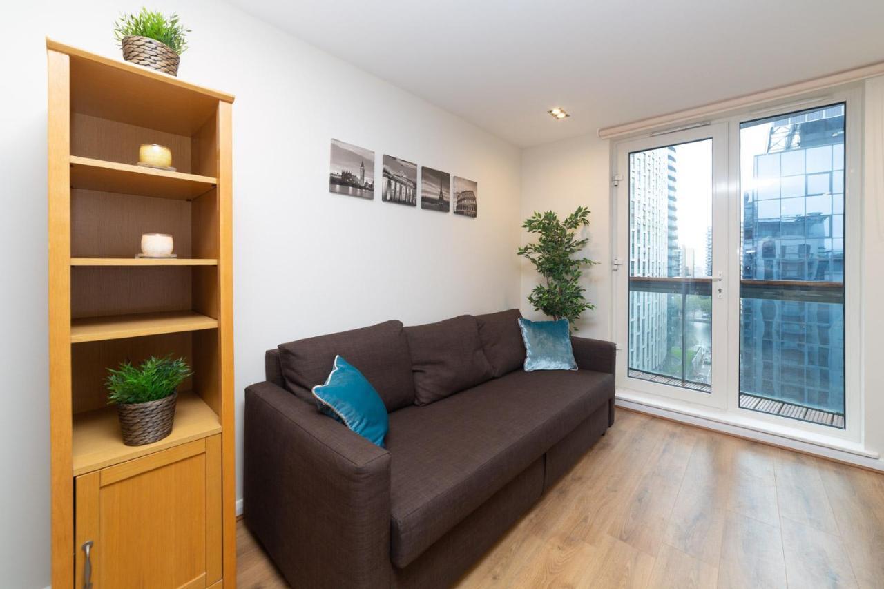 Royal Crossharbour Apartment London Exterior photo