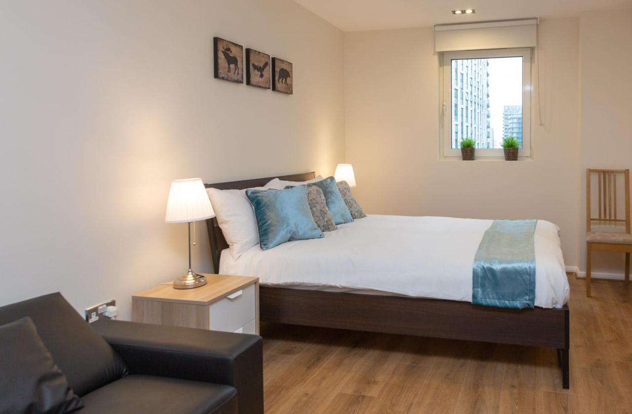 Royal Crossharbour Apartment London Exterior photo